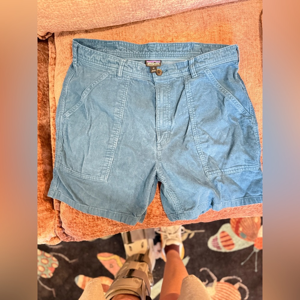 Men's Patagonia Blue Corduroy Size 35 Shorts!